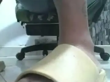 Chaturbate Watch Live Sex Cams of srfindomfeet_