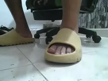Chaturbate Adult Webcam of srfindomfeet_
