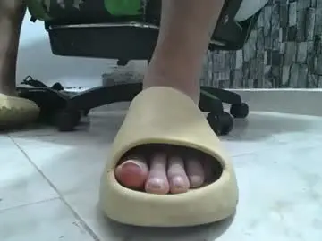 Chaturbate Private Sex Chat of srfindomfeet_