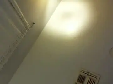 Chaturbate Live Sex Cam of blazinawin