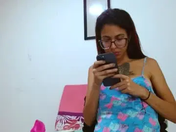 Chaturbate Adult Webcam of emily_loperaa