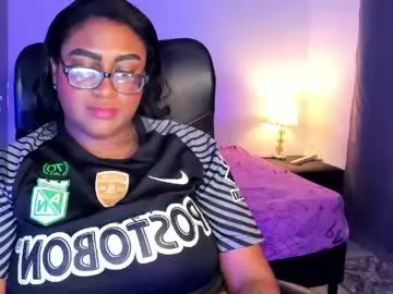 Chaturbate Live Sex Cam of ebony__queen2