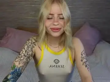 Chaturbate Live Sex Cam of chloe_1dream