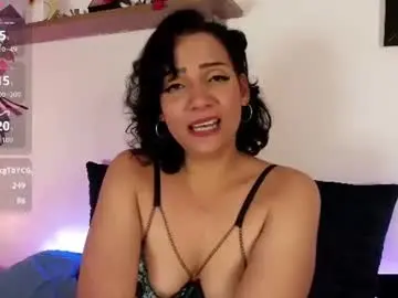 Chaturbate Watch Live Sex Cams of elliee1