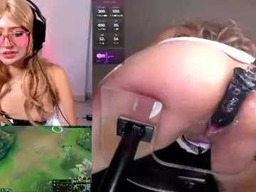 Chaturbate Live Sex Cam of vivicute_