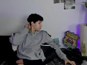 Chaturbate Best live sex cam show of foniland_