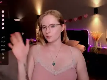Chaturbate Live Sex Cam of sheslinki