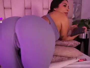 Chaturbate Sex Cam of amelie_leigh
