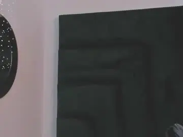 Chaturbate Live Sex Cam of faloonroussel