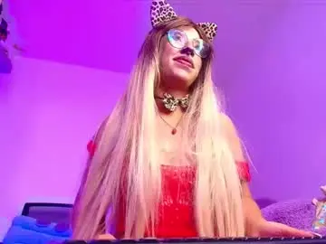 Chaturbate Nude Webcam of mia_flames