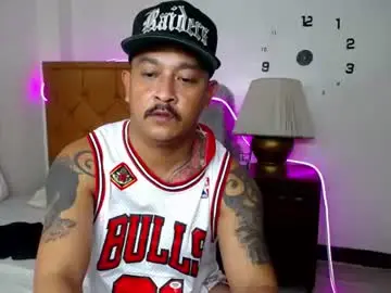 Chaturbate Watch Live Sex Cams of allen_69xx