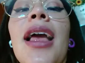 Chaturbate Live Sex of evolethmontenegros