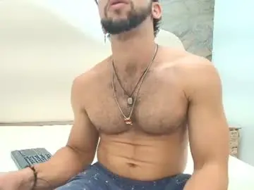 Chaturbate Live Sex Cam of felipe_diamond