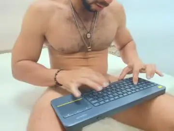 Chaturbate Free Porn Cam of felipe_diamond