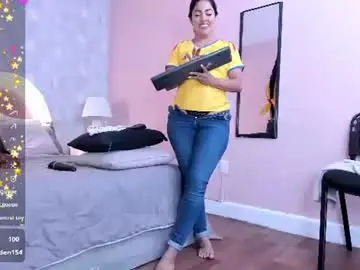 Chaturbate Adult Video Chat of isabella__milf