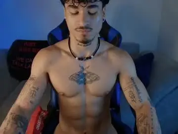Chaturbate Live Sex Cam of thomas_fit1