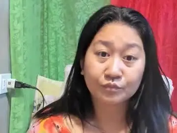 Chaturbate Live Sex Cam of sweetpilipina88