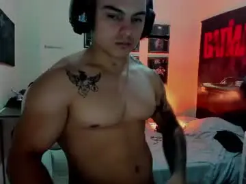 Chaturbate Watch Live Sex Cams of yker18