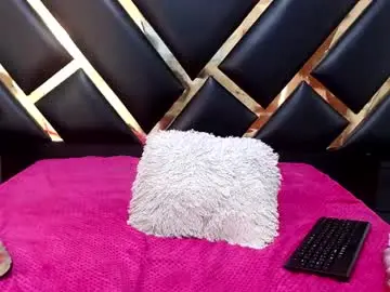 Chaturbate Live Porn of aprilycrystal