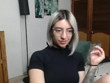 Chaturbate Adult Webcams of alicee_logan_