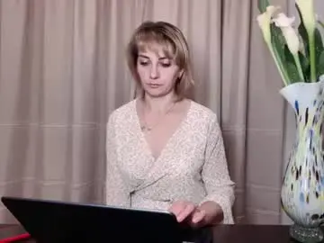 Chaturbate Free Live Porn of crystalfever_