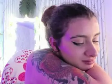 Chaturbate Live Sex of naomy_tay1