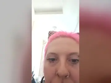 Chaturbate Watch Live Sex Cams of sexyemoprincess