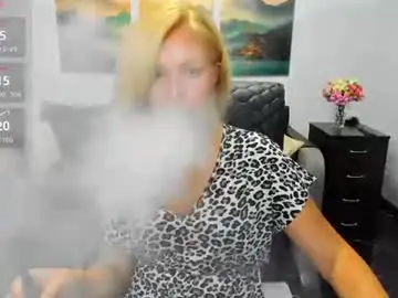 Chaturbate Live Sex of mira_whitme