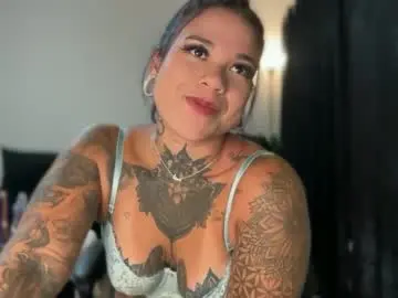 Chaturbate Live Sex Cam of kiki_ink69