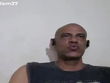 Chaturbate Watch Live Sex Cams of retlam37