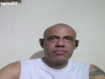 Chaturbate Live Porn of retlam37