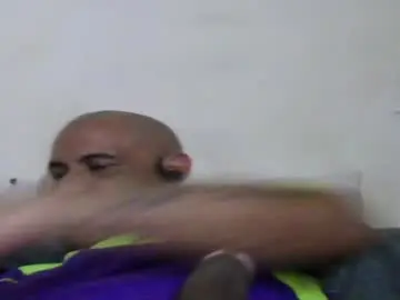 Chaturbate Live Sex Cam of retlam37