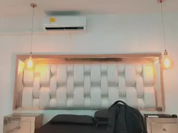 Chaturbate Best live sex cam show of shalonlebron