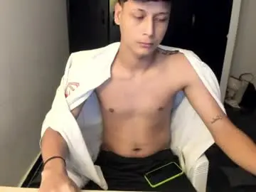 Chaturbate Live Sex Cam of master_billy1