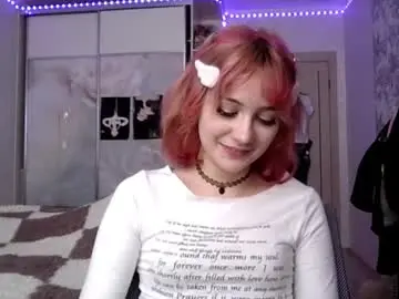 Chaturbate Live Sex Cam of dinadollins
