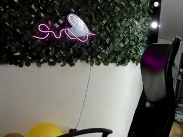 Chaturbate Free Live Porn of destinyhills_