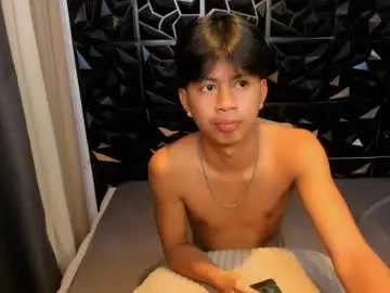 Chaturbate Adult Video Chat of hugecockcum69