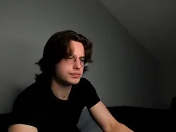 Chaturbate Live Sex Cam of valo_cross