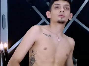Chaturbate Live Sex Cam of allan_collins_