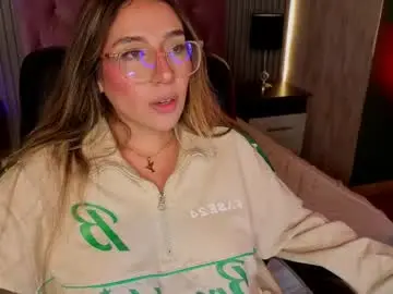 Chaturbate Live Sex Cam of bonnali_lune