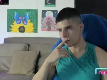 Chaturbate Live Sex Cam of cory_okell