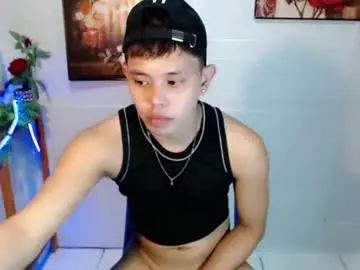 Chaturbate Live Sex Cam of seductive_maxxx