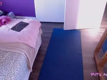 Chaturbate Live Porn of sweetkiitty3