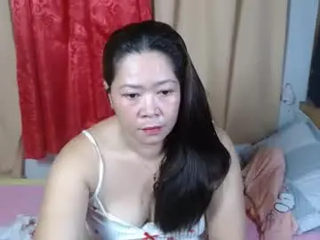 Chaturbate Live Sex Cam of urpinay_singlemother