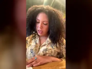 Chaturbate Live Sex of lolabanks_xo