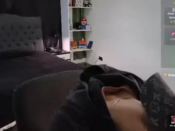 Chaturbate Sex Cam of phantom_bigger1