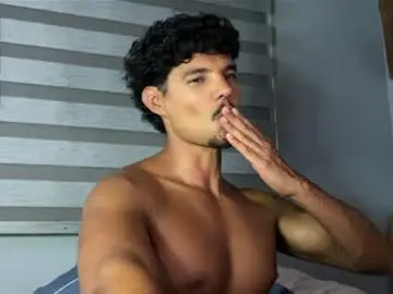 Chaturbate Live Porn of daniel0910s