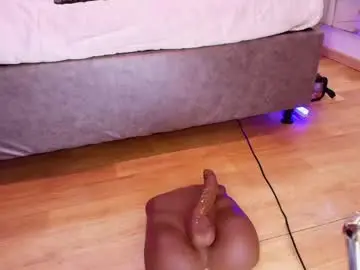 Chaturbate Free Live Porn of esmeralda_duarte