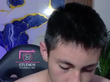 Chaturbate Live Sex Cam of andres_tay