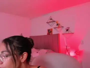 Chaturbate Live Sex Cam of elegant_rouse
